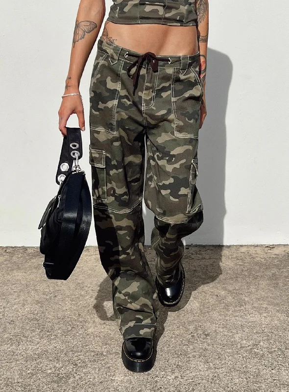 Sight Unseen Camo Cargo