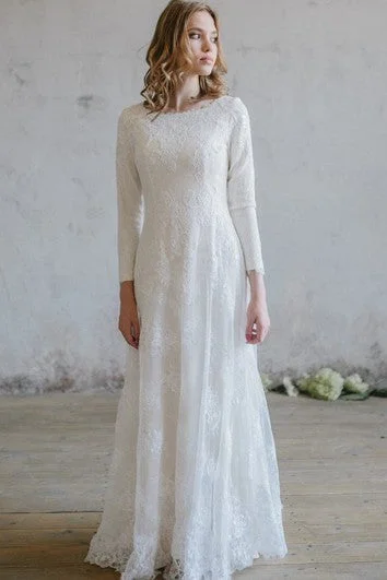 Elegant Lace Scoop Neckline 3/4 Sleeve Wedding Dress