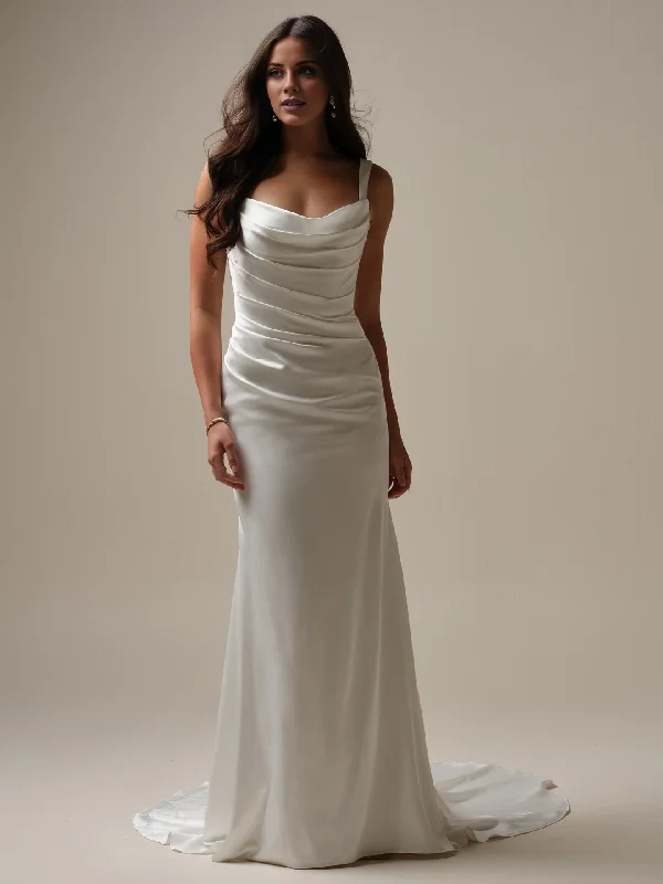 Ruffle Soft Wind Hat Satin Tight and Floor length Wedding Dress